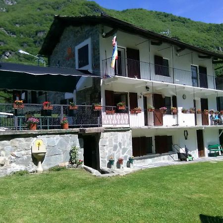 Bed and Breakfast La Ghita Sparone Екстер'єр фото