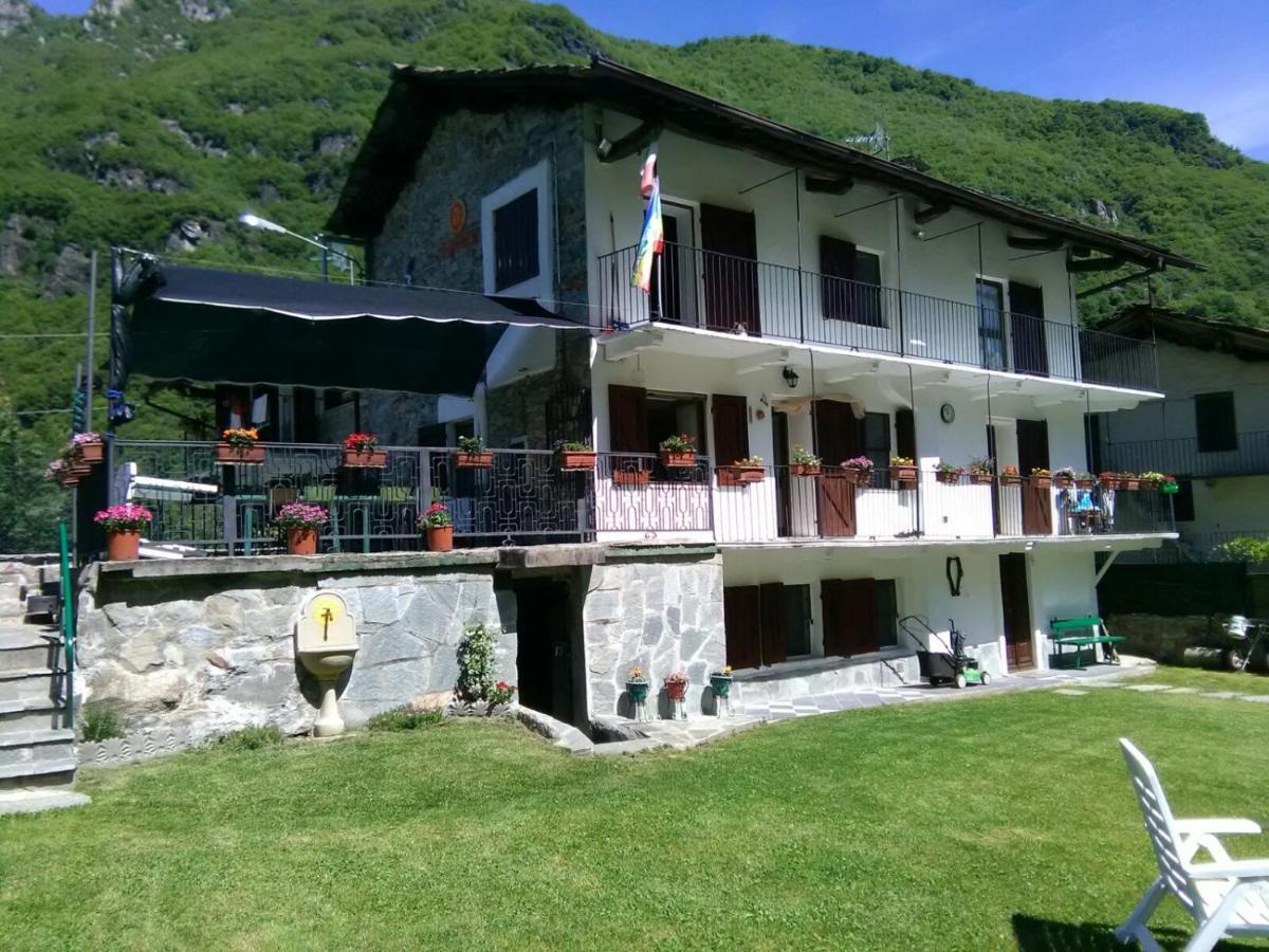 Bed and Breakfast La Ghita Sparone Екстер'єр фото