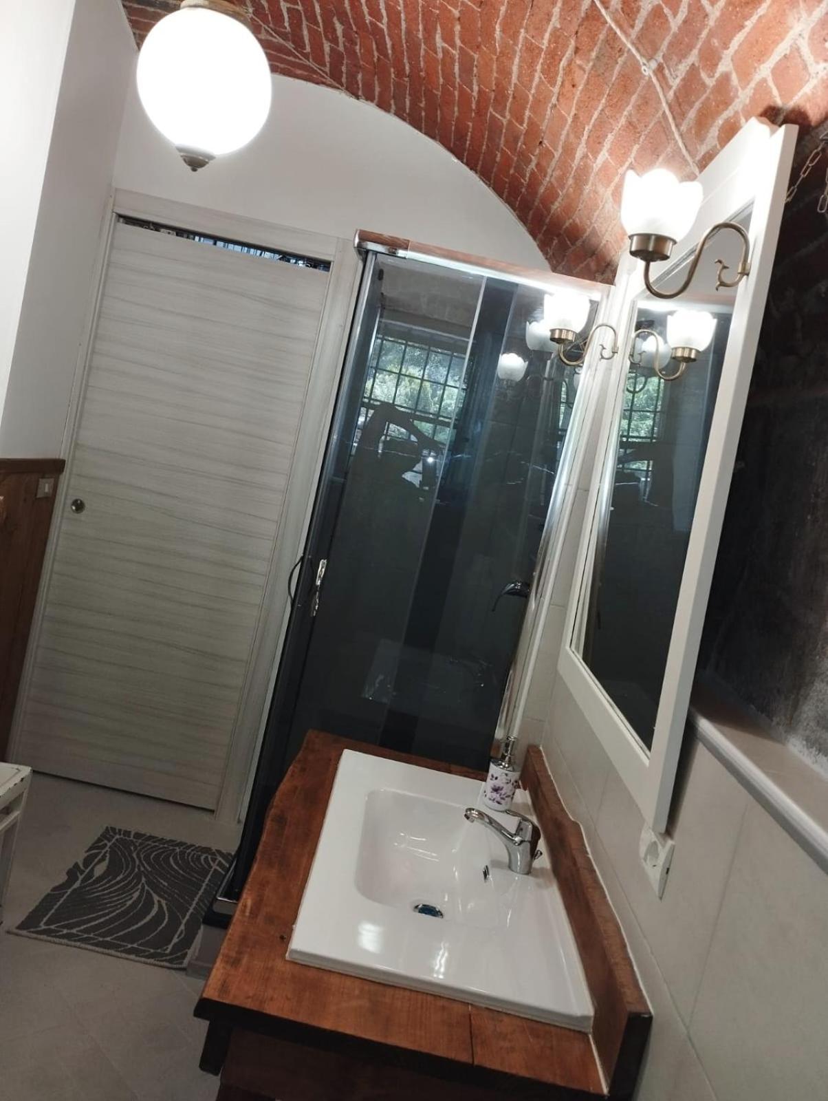 Bed and Breakfast La Ghita Sparone Екстер'єр фото
