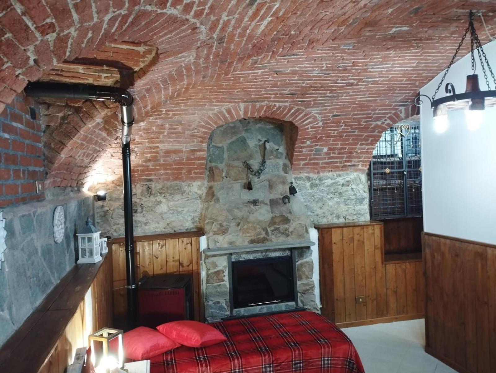 Bed and Breakfast La Ghita Sparone Екстер'єр фото