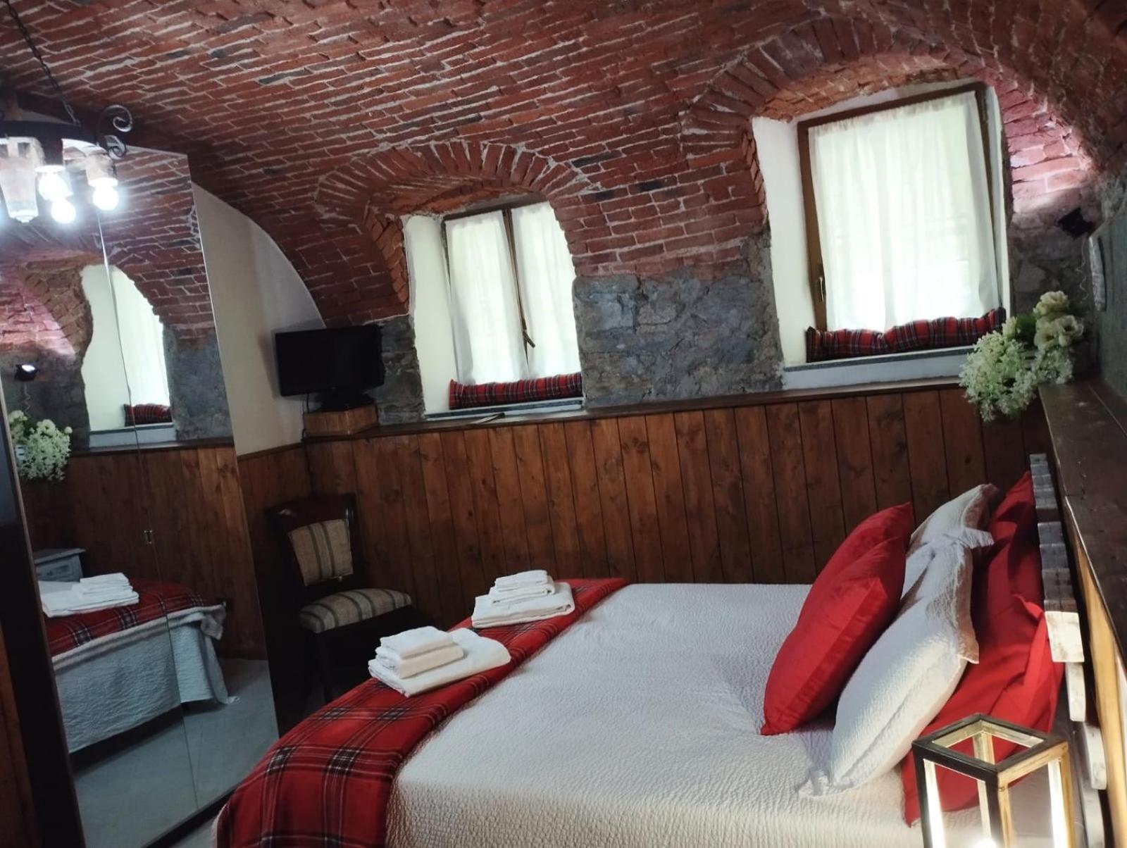 Bed and Breakfast La Ghita Sparone Екстер'єр фото